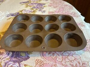 Silicone 12 Cup Muffin Pan Nonstick Brown Cupcake Baking Tray Flexible Bakeware